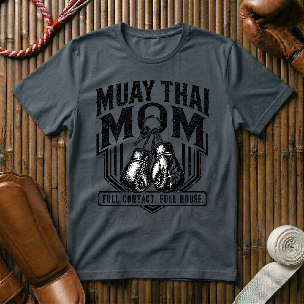 Muay Thai Mom - T‑Shirt