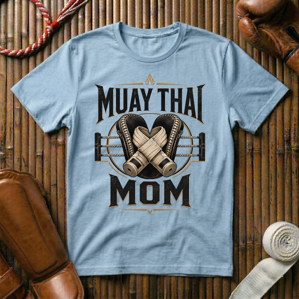 Muay Thai Mom - T‑Shirt