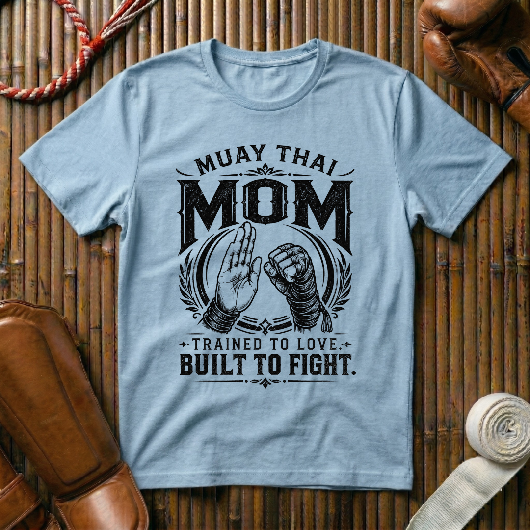 Muay Thai Mom - T‑Shirt