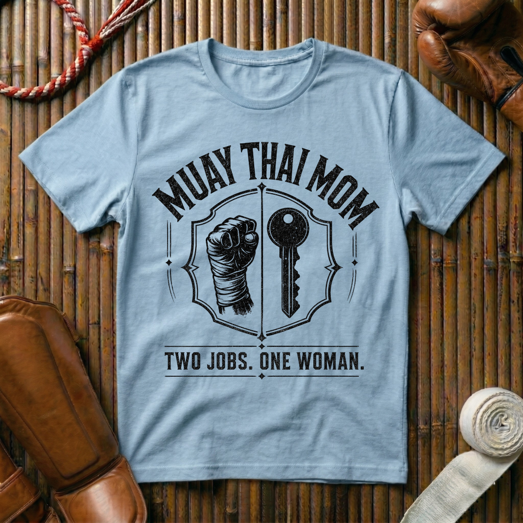 Muay Thai Mom - T‑Shirt