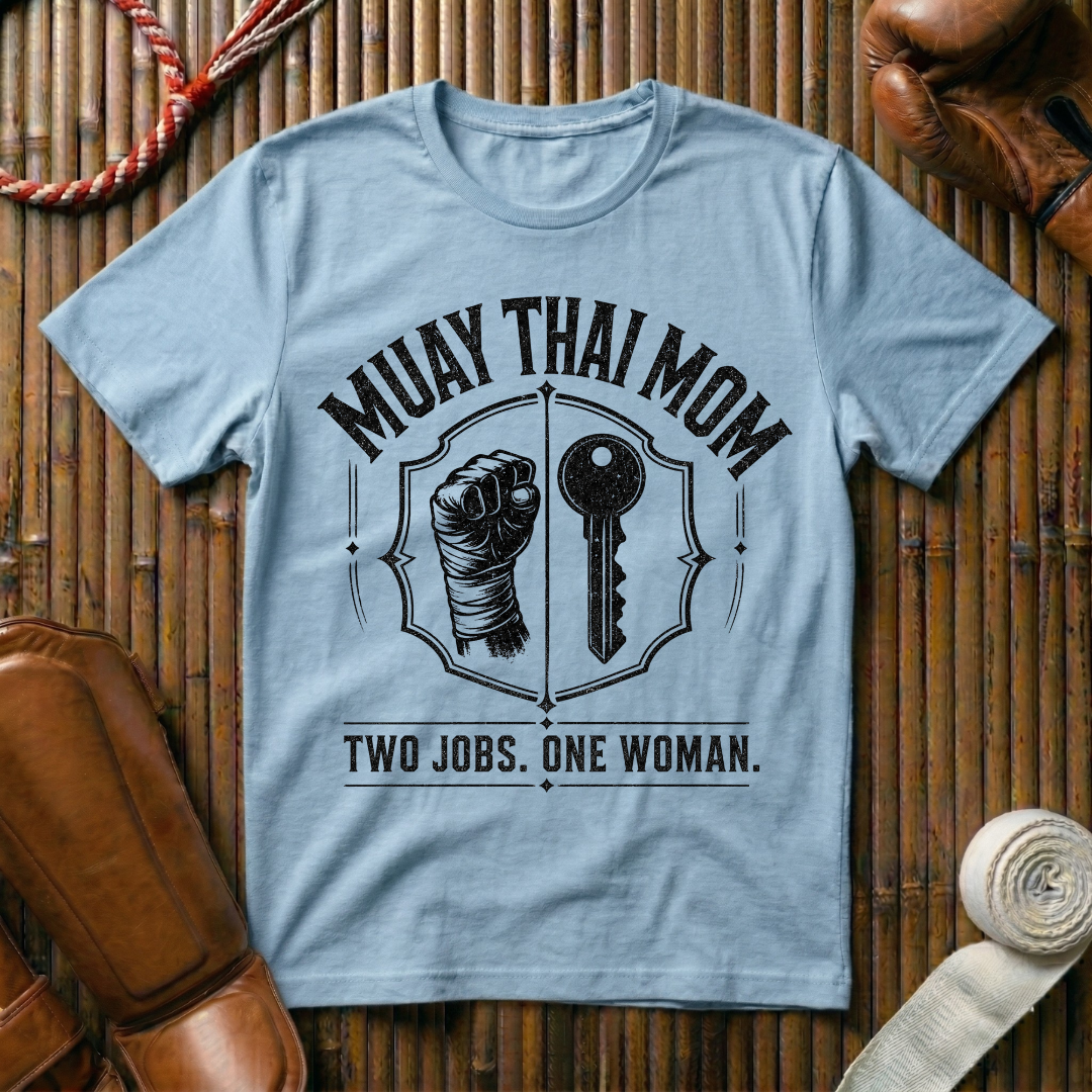 Muay Thai Mom - T‑Shirt