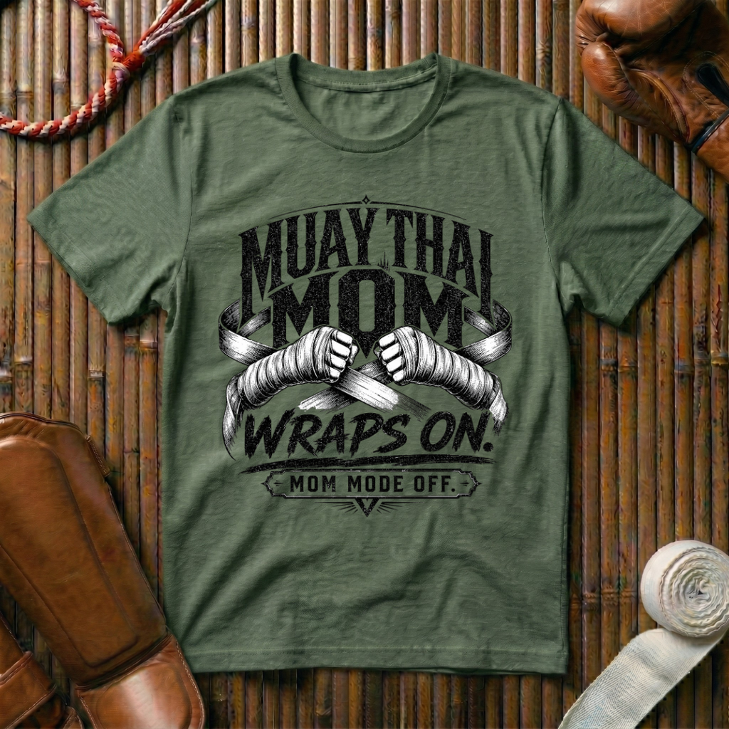 Muay Thai Mom - T‑Shirt