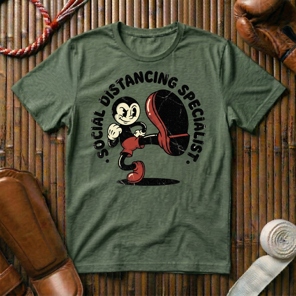 Social Distancing Expert - T-Shirt