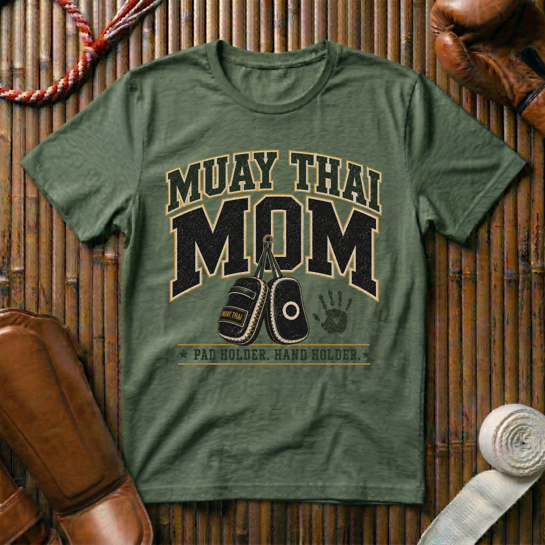Muay Thai Mom - T‑Shirt