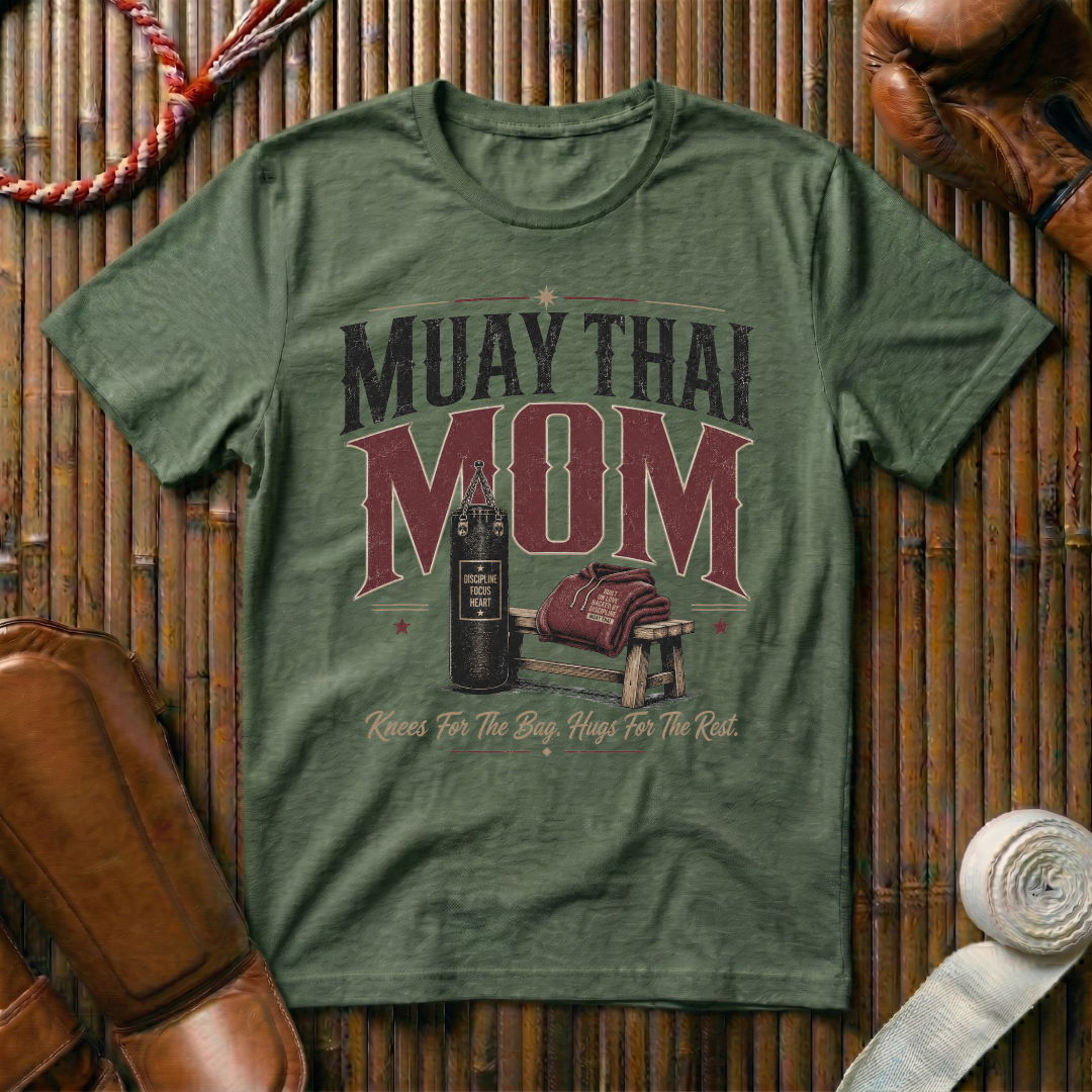 Muay Thai Mom - T‑Shirt