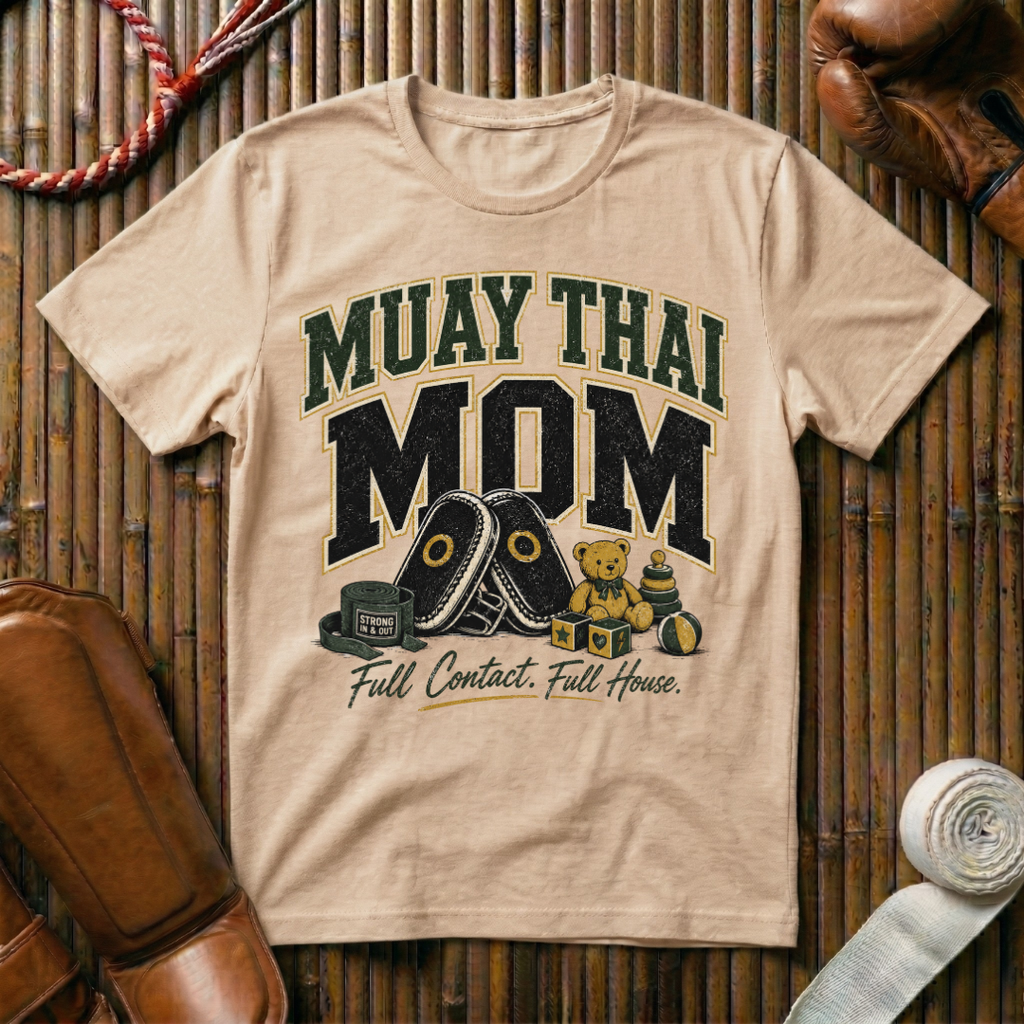 Muay Thai Mom - T‑Shirt