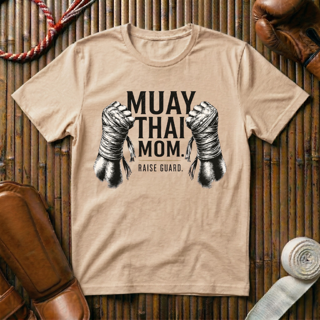 Muay Thai Mom - T‑Shirt