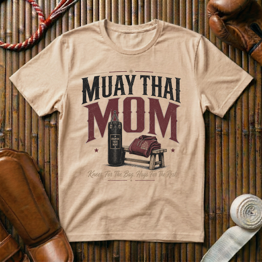 Muay Thai Mom - T‑Shirt