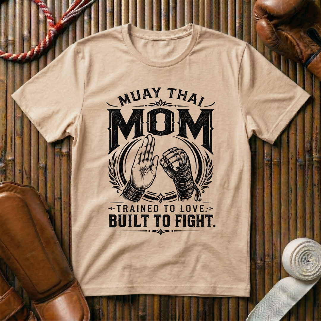 Muay Thai Mom - T‑Shirt