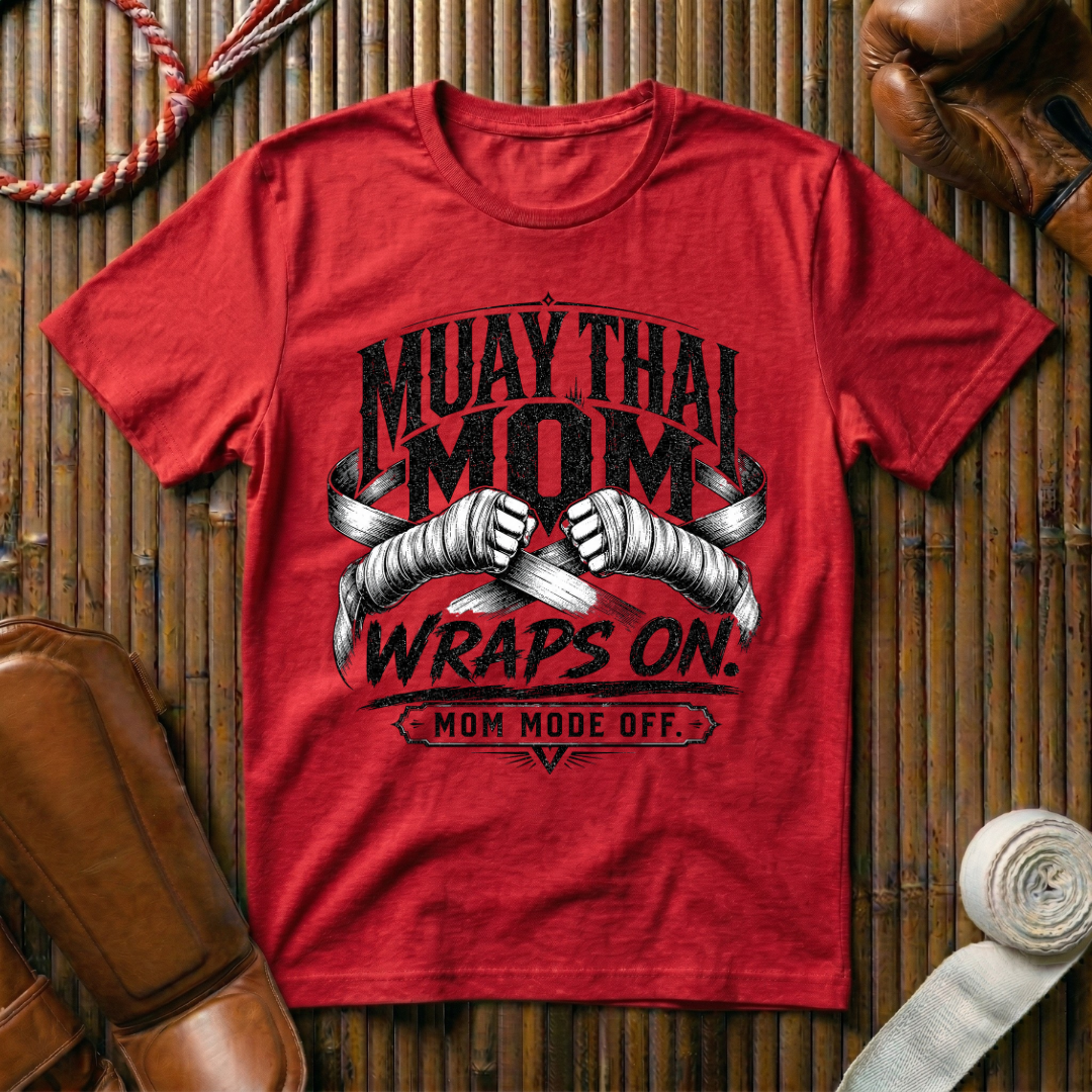 Muay Thai Mom - T‑Shirt