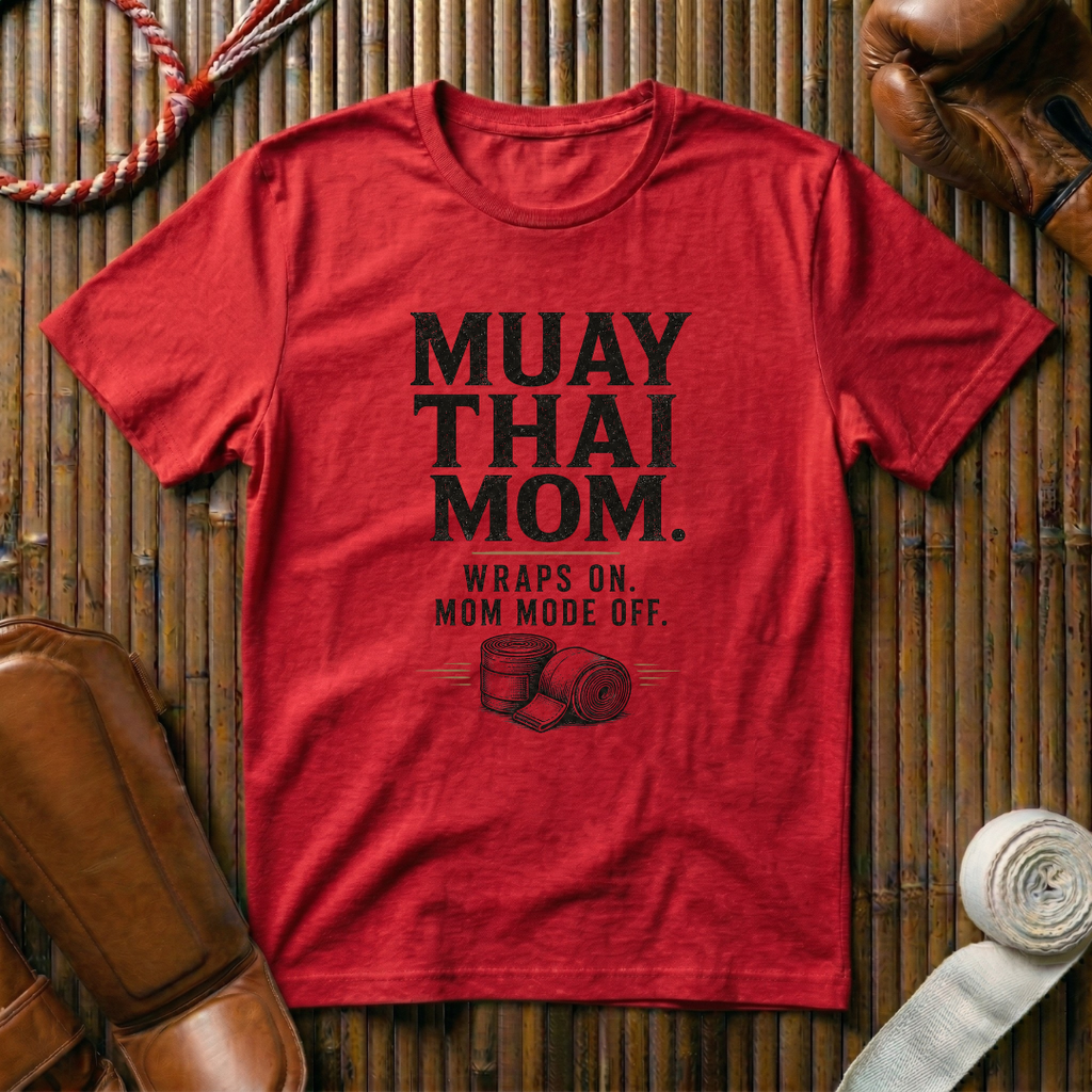 Muay Thai Mom - T‑Shirt