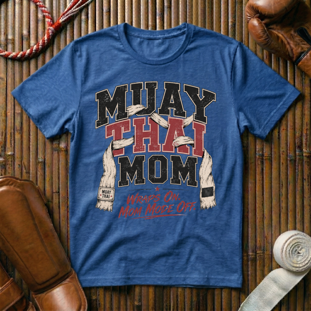 Muay Thai Mom - T‑Shirt