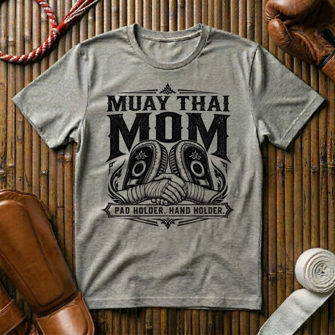 Muay Thai Mom - T‑Shirt