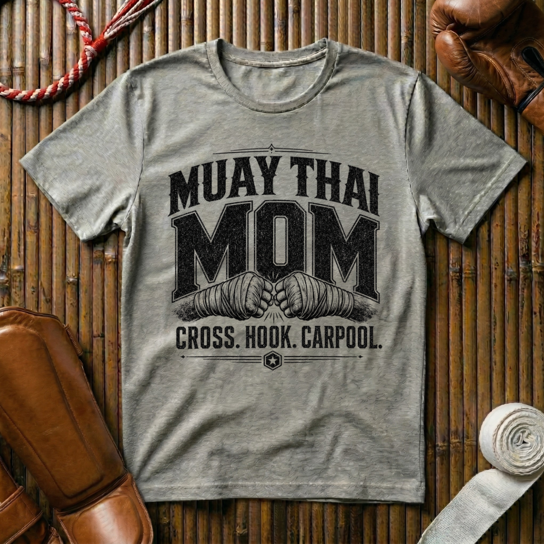 Muay Thai Mom - T‑Shirt