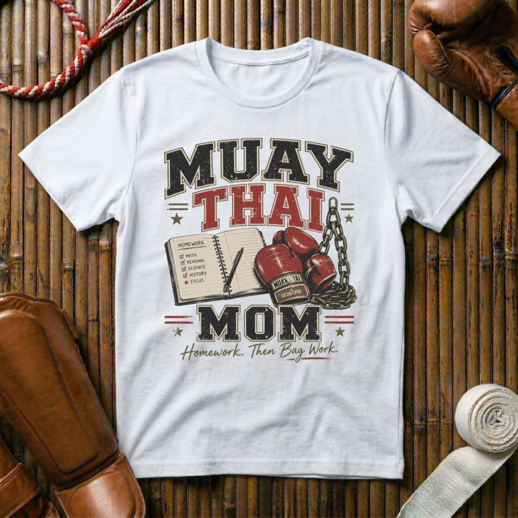 Muay Thai Mom - T‑Shirt
