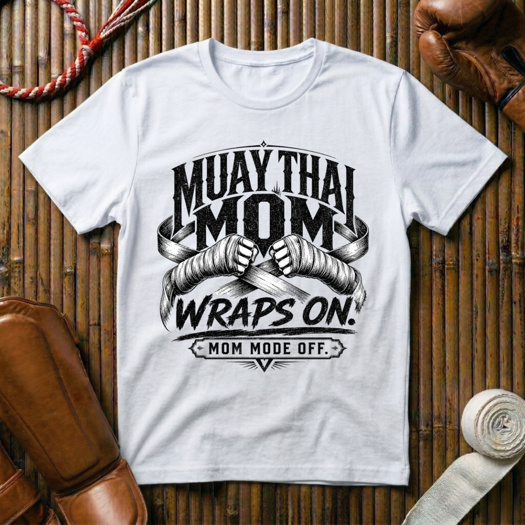 Muay Thai Mom - T‑Shirt
