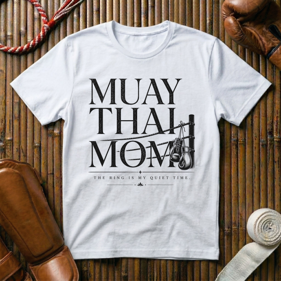 Muay Thai Mom - T‑Shirt