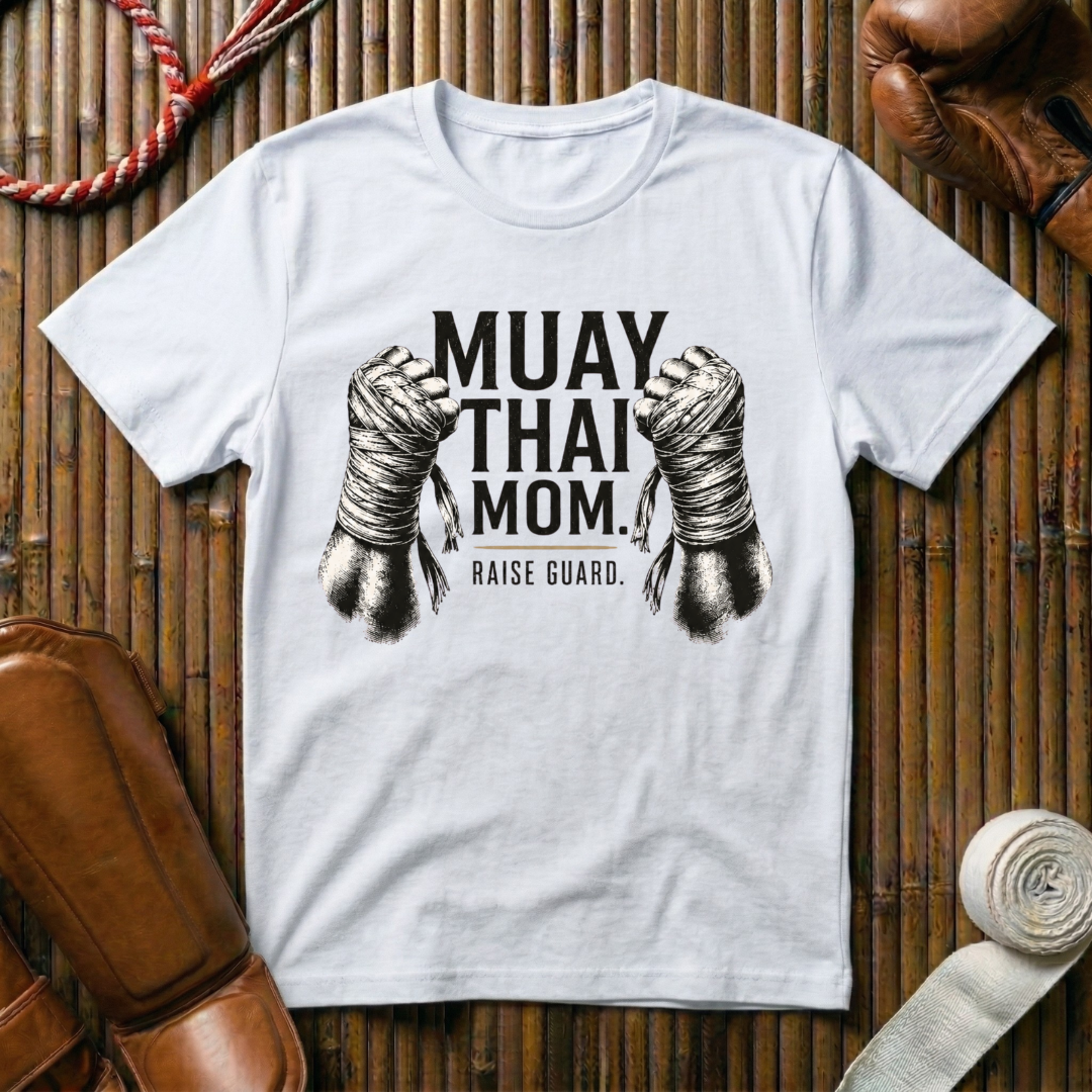 Muay Thai Mom - T‑Shirt